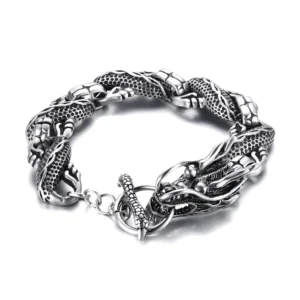 Drachenkopf Edelstahl Gothic Armband Draufsicht Flachaufnahme antike Silberpatina gravierte Drachenmotiv OT-Sicherheitsverschluss kettenglieder detail