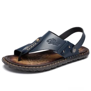 Dunkelblaue Leder Gothic Sandalen mit Fußgelenkbinder-Design, Herren Slip-On Flip-Flops mit strukturierter Innensohle, Dreiviertel-Seitenansicht