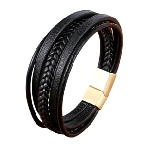 Echtes Leder Gothic Armband mit goldenem Magnetverschluss aus Edelstahl, mehrschichtige Konstruktion, dunkle Lederbänder, detail-ansicht mit layered Lederstreifen