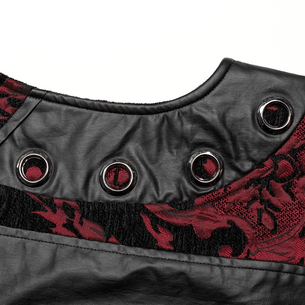 Nahaufnahme Detail der Gothic Anzugweste Hardware und Verzierung, zeigt runde Metallösen, kautschukiertes Kunstledertrim und strukturiertes Damastgewebe in Rot und Schwarz