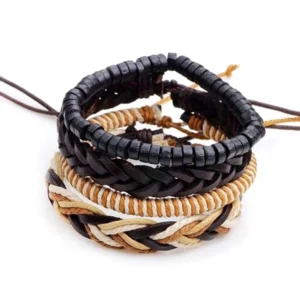 4-teiliger Gothic Armband Set in Braun mit geflochtener Seilkonstruktion, gestapelt in Draufsicht Flat-Lay, zeigt gemischte Material Strangarmbänder Kollektion mit verstellbaren Verschlüssen
