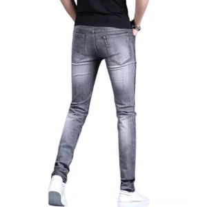 Rückansicht von Gothic-bestickte Stretch-Denim-Jeans mit klassischem Pocket-Design, voller Länge und Dragon-Floral-Embellishments