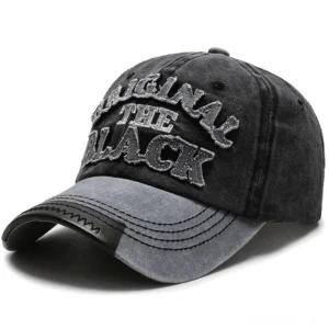 Schwarze gewaschene Gothic Snapback Kappe mit hellgrauem Kontrastschirm und lederähnlicher Schirmakzentuierung, 3D-gestickertes Buchstaben-Design