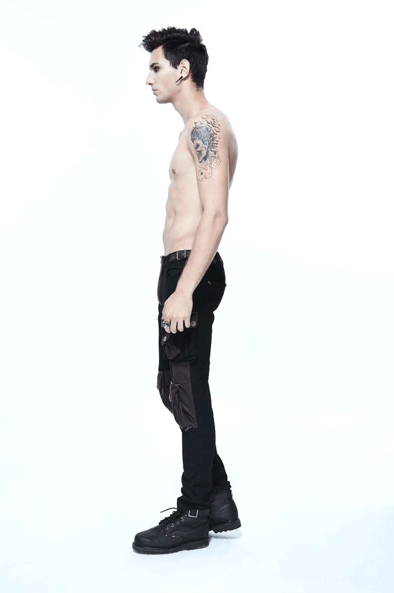 Gothic Cargo-Hose Slim-Fit-Demonstration am Mannequin zeigend, schmeichelhafte Silhouette und proportionales Design-Detail