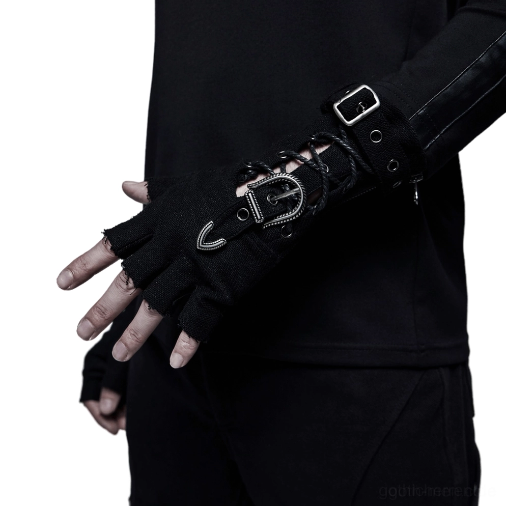 Nahaufnahme Seitenansicht schwarzer fingerloser Gothic-Handschuhe mit Metallbeschlägen, Ösen und Schnurloch-Schnürsystem
