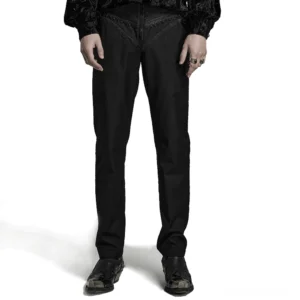 Gothic Jacquard Slim-Fit Röhrenhose Vorderansicht auf männlichem Model, schwarzes Jacquard mit Spitzenverzierung und gotischer Eleganz