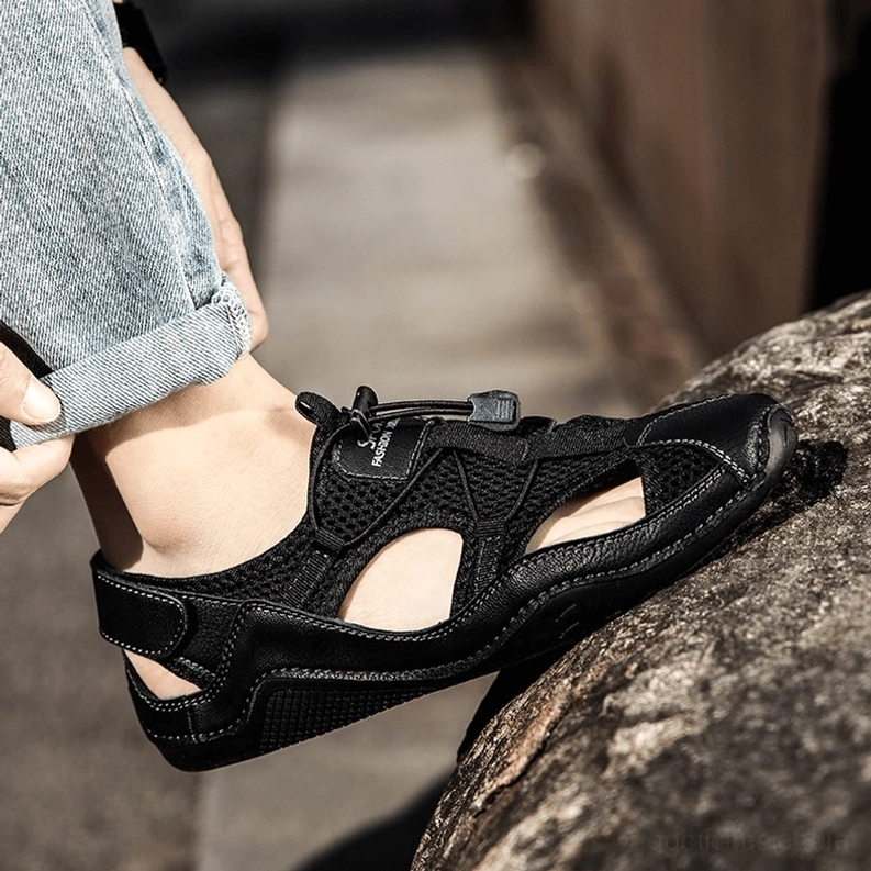 Gothic Knöchel-Wrap Sandalen getragen Styling Beispiel zeigt vielseitige alltägliche Tragepotential Komfort Mode