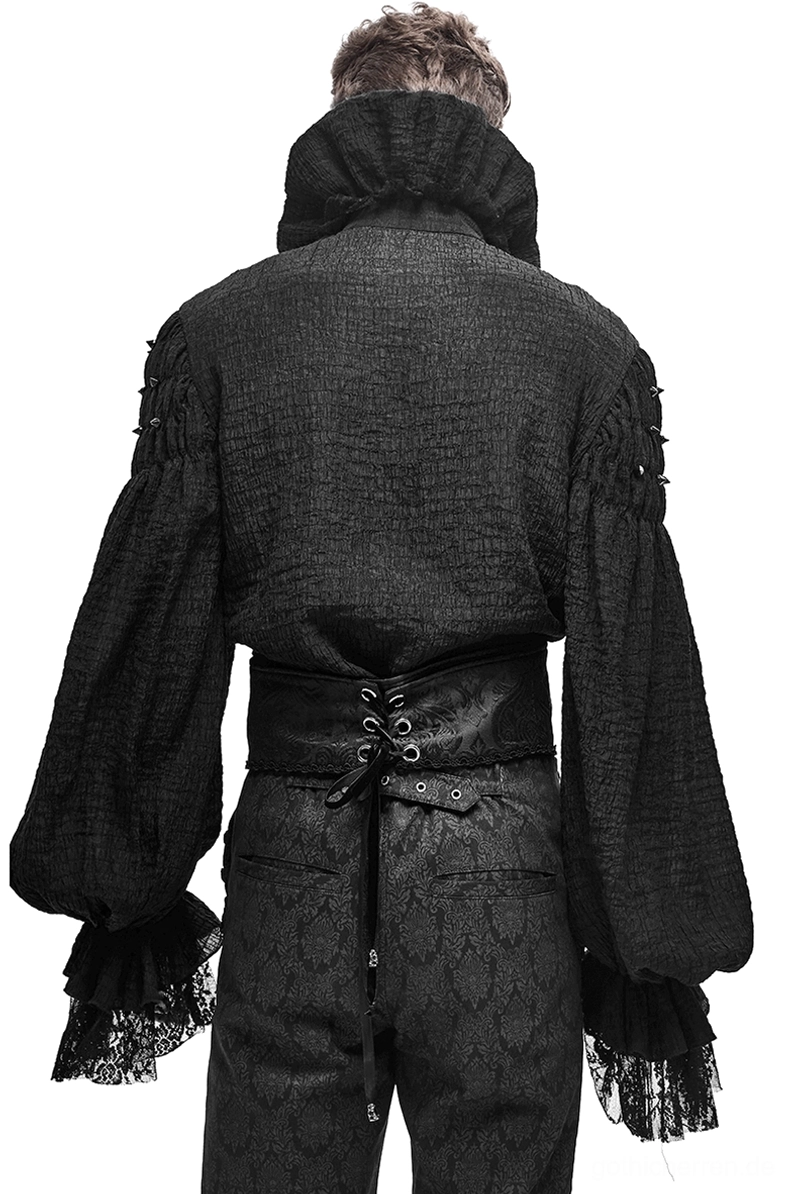 Rückansicht schwarzer Gothic Taillengürtel mit rückwärtiger Schnürung und Metall-Ösen an männlichem Model im Studio