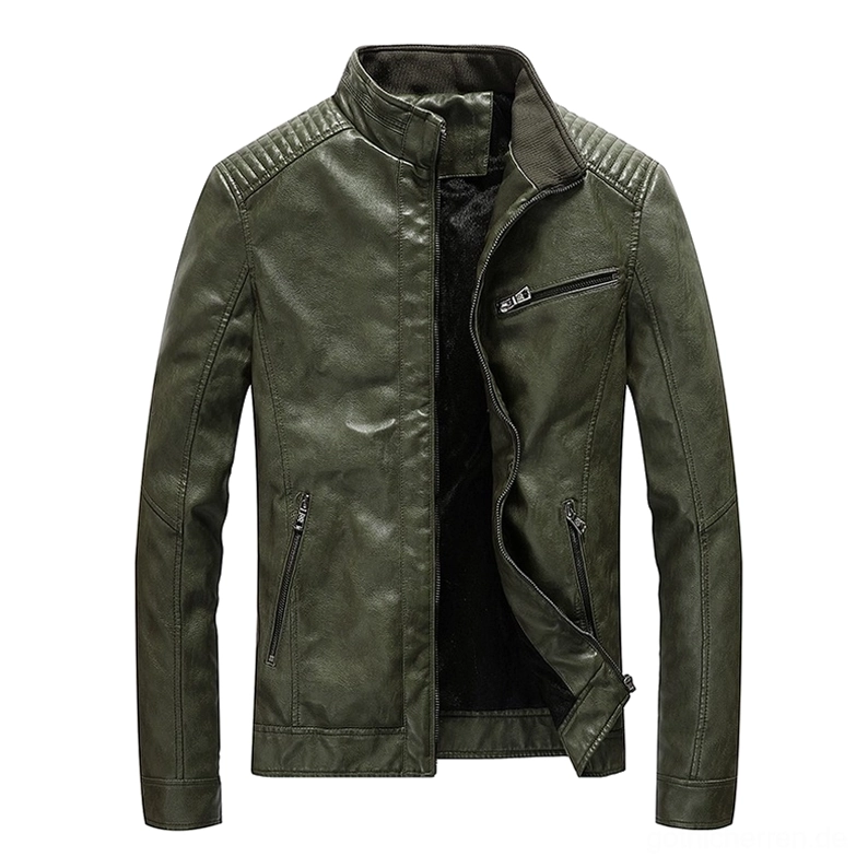 Armeerot Army Green PU-Leder Motorradjacke Flachlage Vorderansicht offen, zeigt Reißverschluss-Taschen und gesteppte Schultern, Military Goth Stil