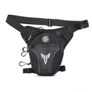 Gothic wasserdichte Motorrad-Oberschenkel-Gürteltasche in Schwarz mit silbernem Branding, Flat-Studio-Ansicht mit Reißverschlusstaschen und verstellbaren Riemen für Dark Fashion