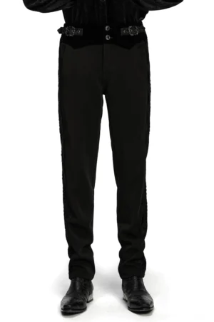 Herren Gothic Samtbund-Röhrenhose mit Spitzenseitenpaneelen - Vorderansicht des Modells in schwarzer viktorianischer Bluse und formalen Lederschuhen