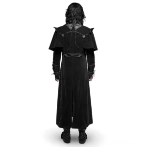 Gothic-Samtmantel Rückansicht zeigt Schnürlacing-Details und gesplittete Saum auf männlichem Modell schwarz elegant