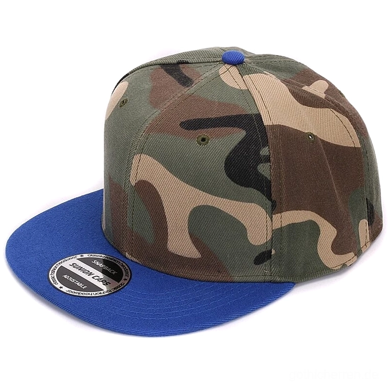 Blaue Tarn-Gothic-Snapback-Kappe mit leuchtend blauem Flat Brim und Waldtarn-Krone in Seitenansicht