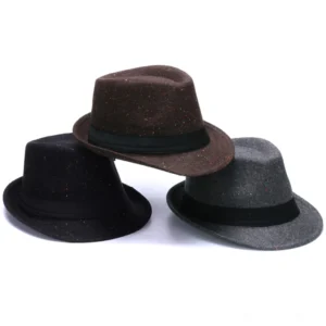 Drei gotische Wollfilz-Fedora-Hüte in Schwarz, Dunkelbraun und Grau mit schwarzen Hutbändern – Frontansicht Trio-Display