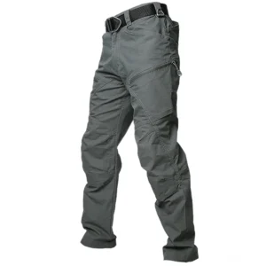 Grau-grüne militärische Tactical Cargohose Vorderansicht dreidimensionaler Schnitt mehrere Werkzeugtaschen taktischer Gürtel Industrial Goth Stil Arbeitshose