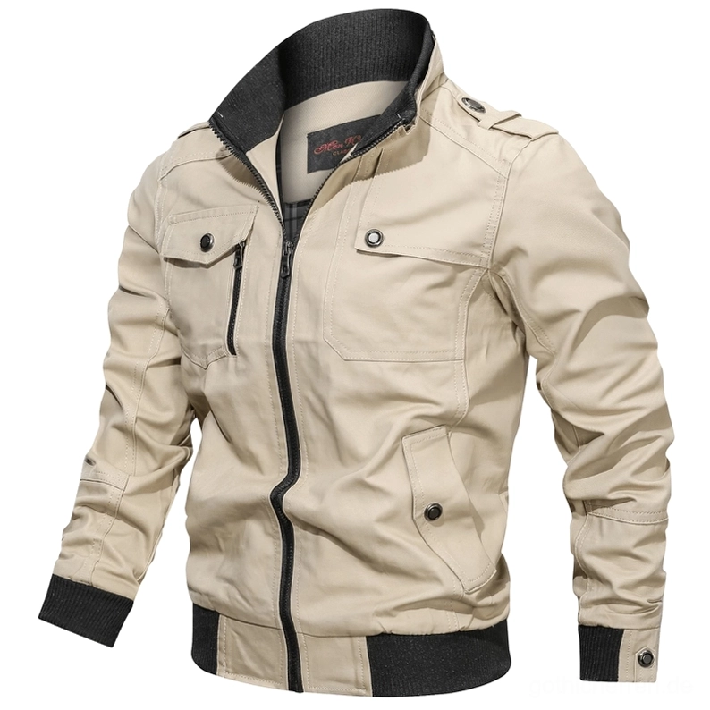 Herren Military-Bomberjacke khaki beige Vorderseite – neutrale Farbvariante mit Baumwoll-Twill und Reißverschluss-Vorderverschluss
