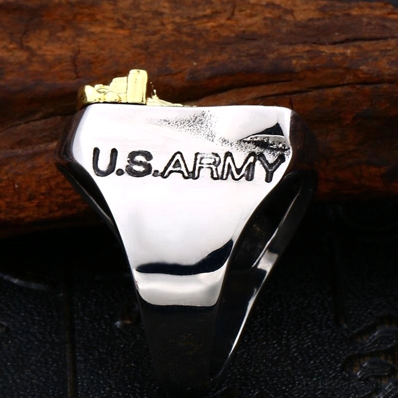 Military Eagle Gothic Ring Rückseite Oberansicht - U.S. ARMY Markierung und Edelstahl-Finishdetal prominent