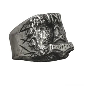 Nordischer Runen-Siegelring Seitenprofil, aged silver Patina mit tiefgravierten Elder Futhark Runensymbolen, gotischer Bikerring für Herren mit authentischer Vintage-Charakteristik