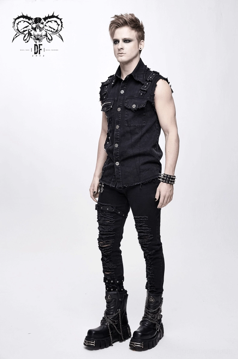 Schwarze Gothic-Alternative Denim-Weste getragen Styling-Demonstration mit Dark Aesthetic Pairing, Alternative Mode Expression