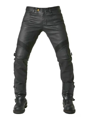 Schwarze Gothic Cargo-Motorradhose Frontansicht – Taillierte schwarze Biker-Hose mit Knieschnallen, verstellbaren Elementen und Jean-Style-Bund, wasserdichte Polyester-Baumwoll-Mischung