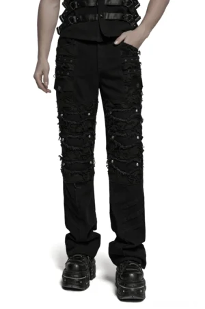 Schwarze Gothic Cargohose Vorderansicht am männlichen Model mit zerrissenen Mesh-Paneelen, Metallnieten und industriellem Tactical-Vest