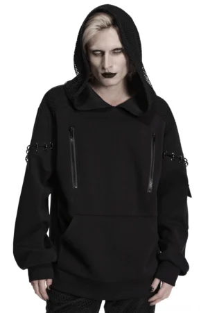Schwarzer Cyberpunk Mesh Hoodie mit Dual-Mesh-Haube und Metall-D-Ring-Ärmelbefestigungen in Vorderdreiviertelansicht auf männlichem Modell – Gothic Kapuzenpullover mit industriellem Design