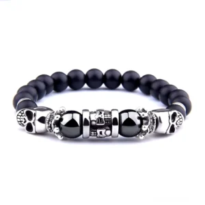 Schwarzes Onyx Totenkopf Armband Draufsicht - Gothic Herren Schmuck mit vintage Silber Totenkopf Elementen und elastischem Stretch-Band