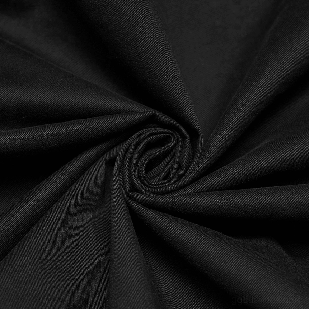 Schwarzes gotisches Frog-Button-Hemd Stoff-Textur und Material Detail zeigt 100% Baumwolle mit knackiger Webart, dicht gewebt ohne Stretchfasern, premium Alternative Kleidung
