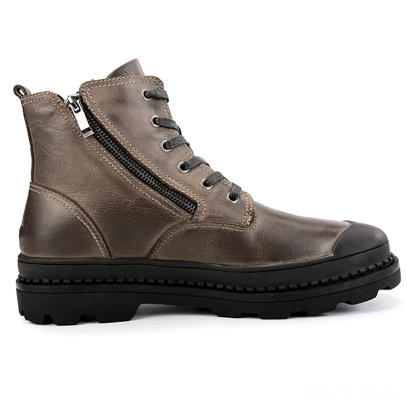 Taupe vintage-farbener Gothic Combat Stiefel in linker Seitenprofilansicht mit echtem Lederfinish, Schnürlöcher und Seitenreißverschluss-Mechanismus sichtbar
